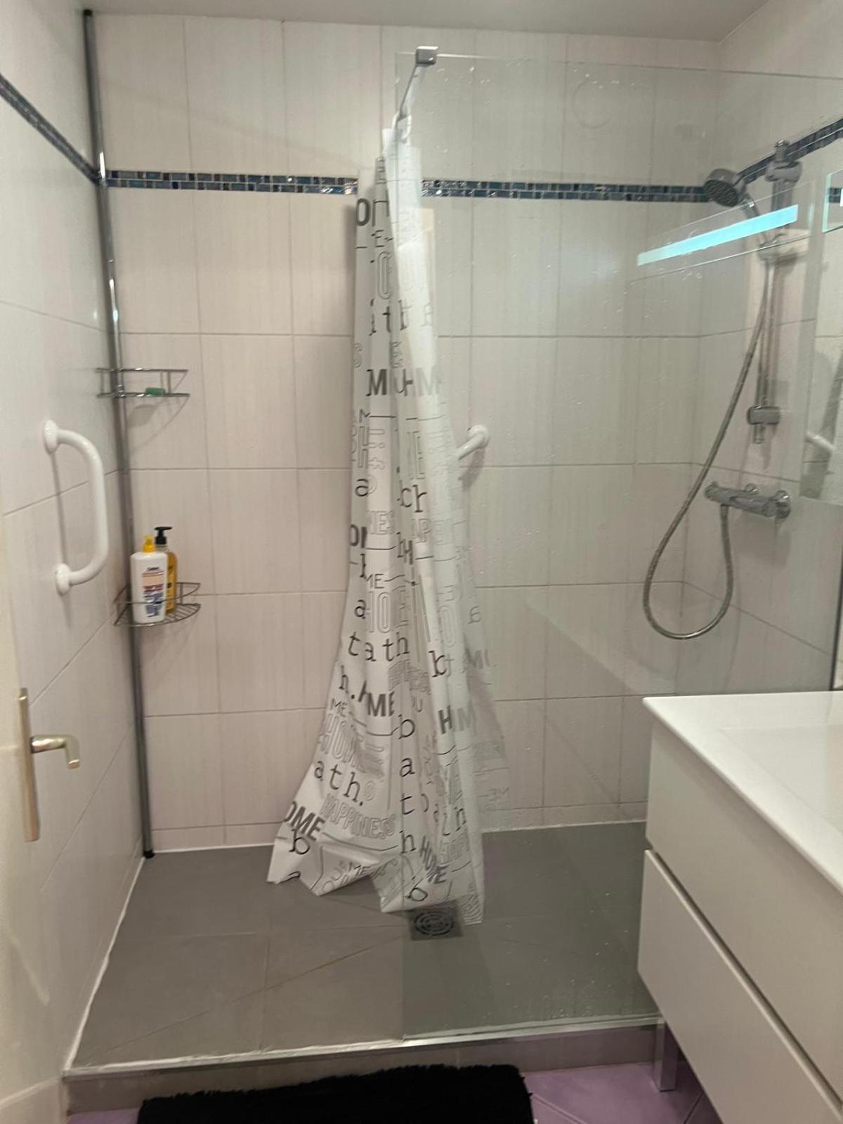 Champion Suites Sarcelles Ngoại thất bức ảnh