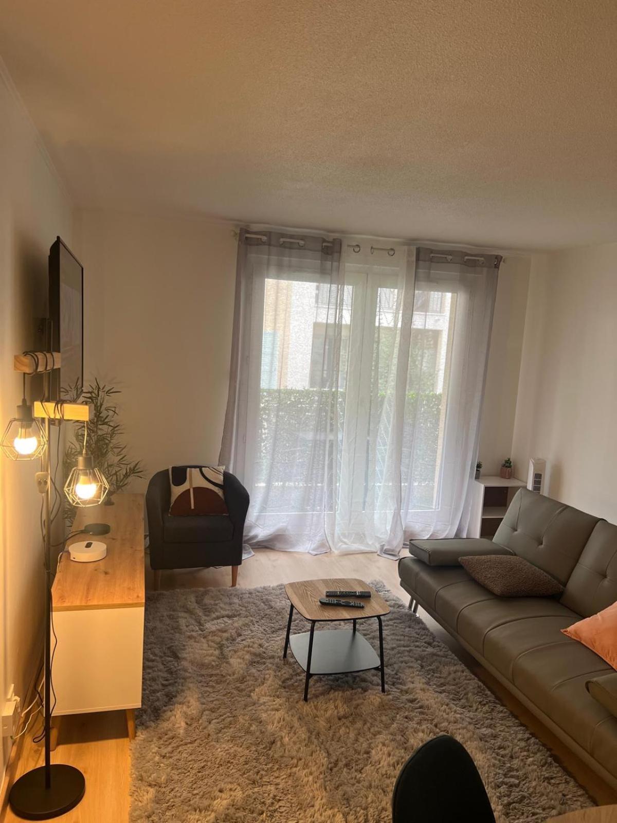 Champion Suites Sarcelles Ngoại thất bức ảnh