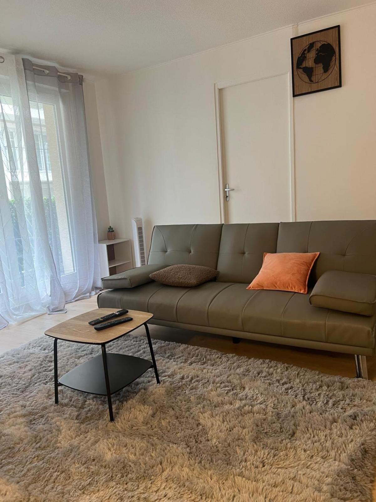 Champion Suites Sarcelles Ngoại thất bức ảnh
