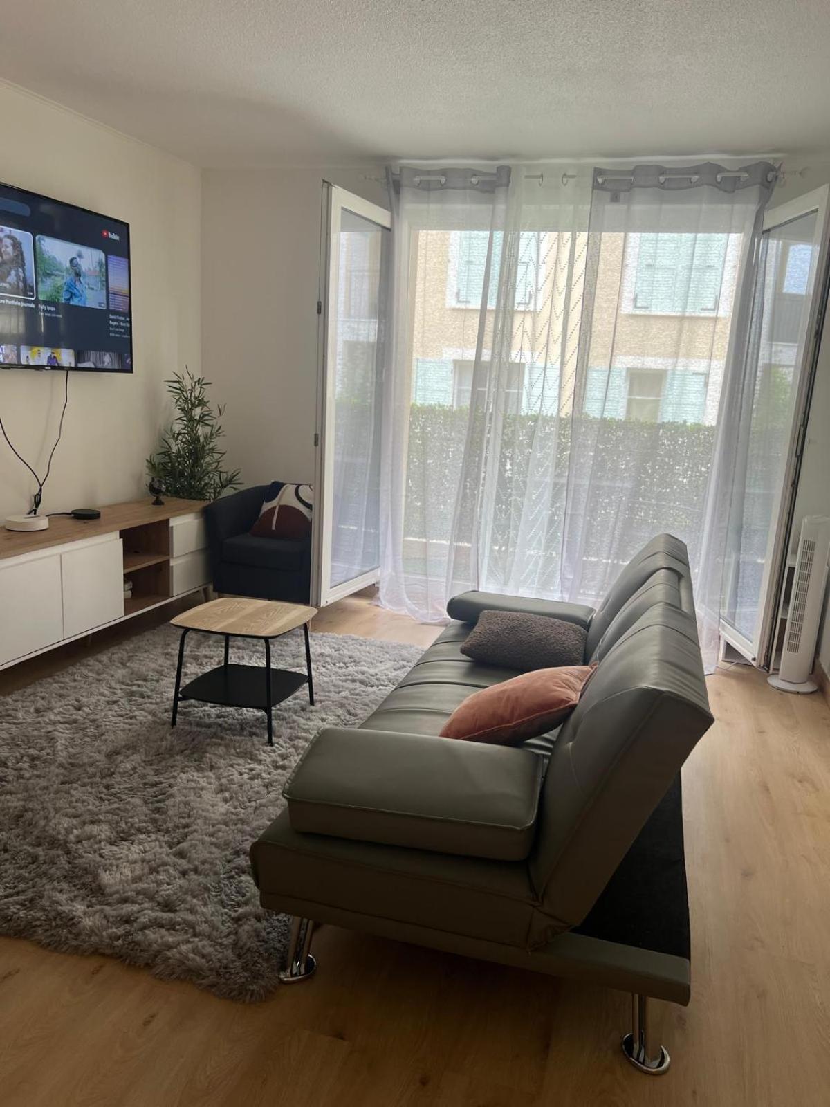 Champion Suites Sarcelles Ngoại thất bức ảnh