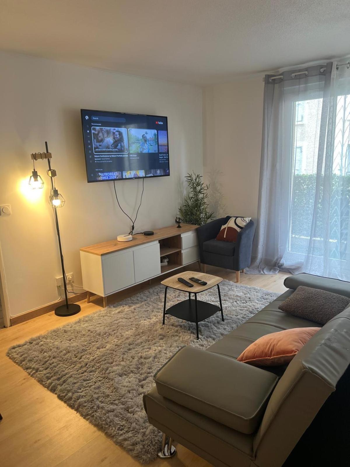 Champion Suites Sarcelles Ngoại thất bức ảnh